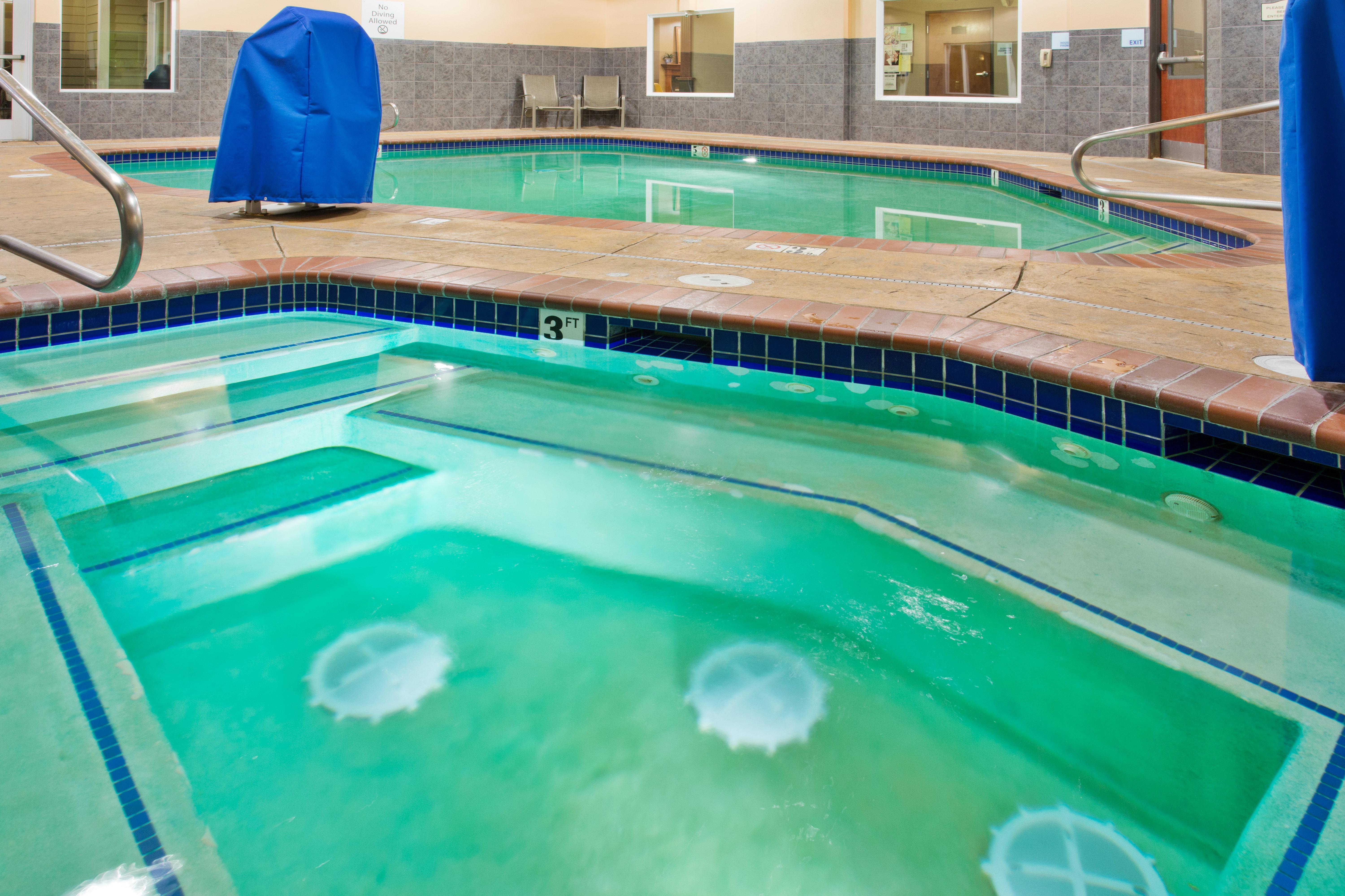 Holiday Inn Express Hotel & Suites Astoria By Ihg Exterior photo