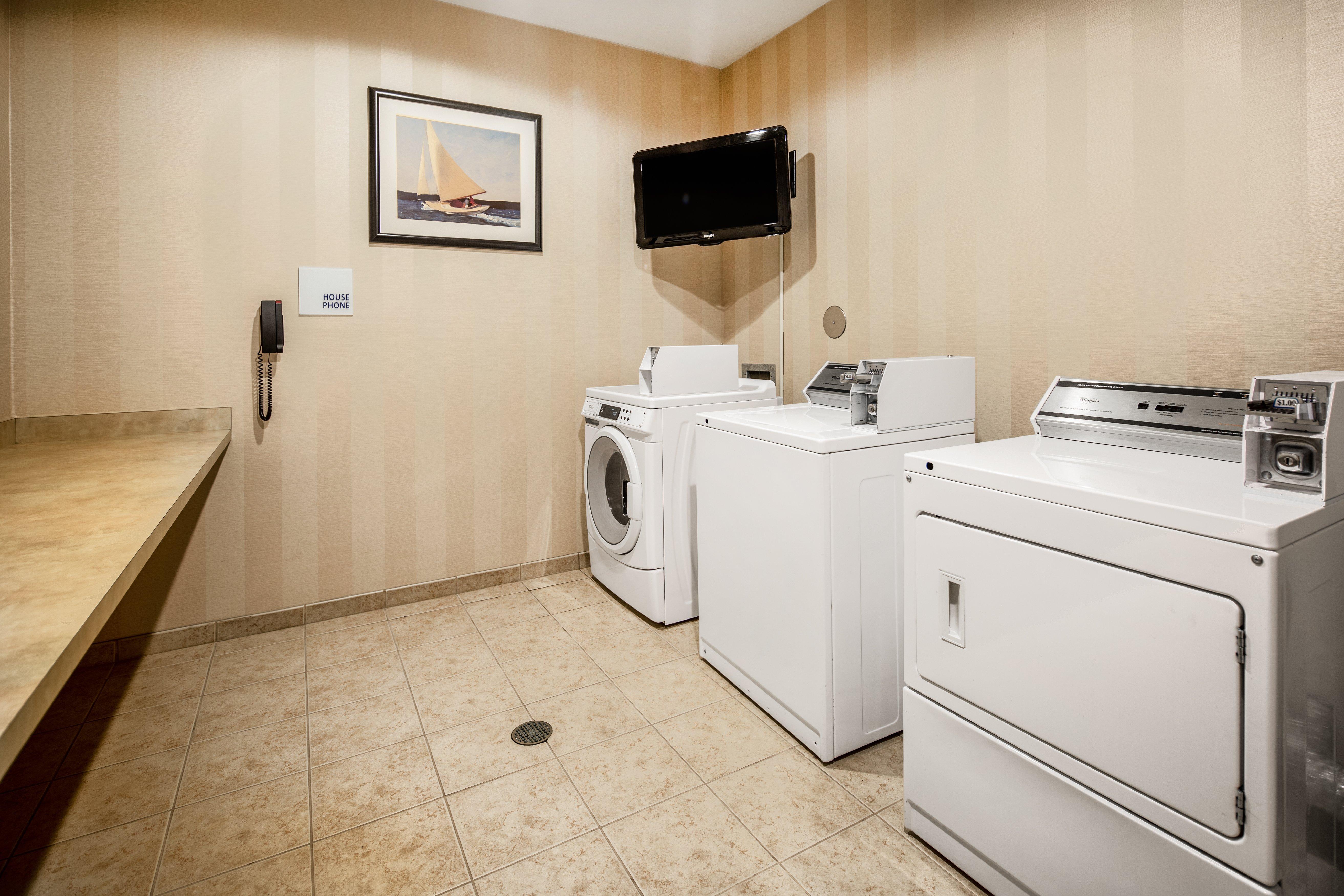 Holiday Inn Express Hotel & Suites Astoria By Ihg Exterior photo