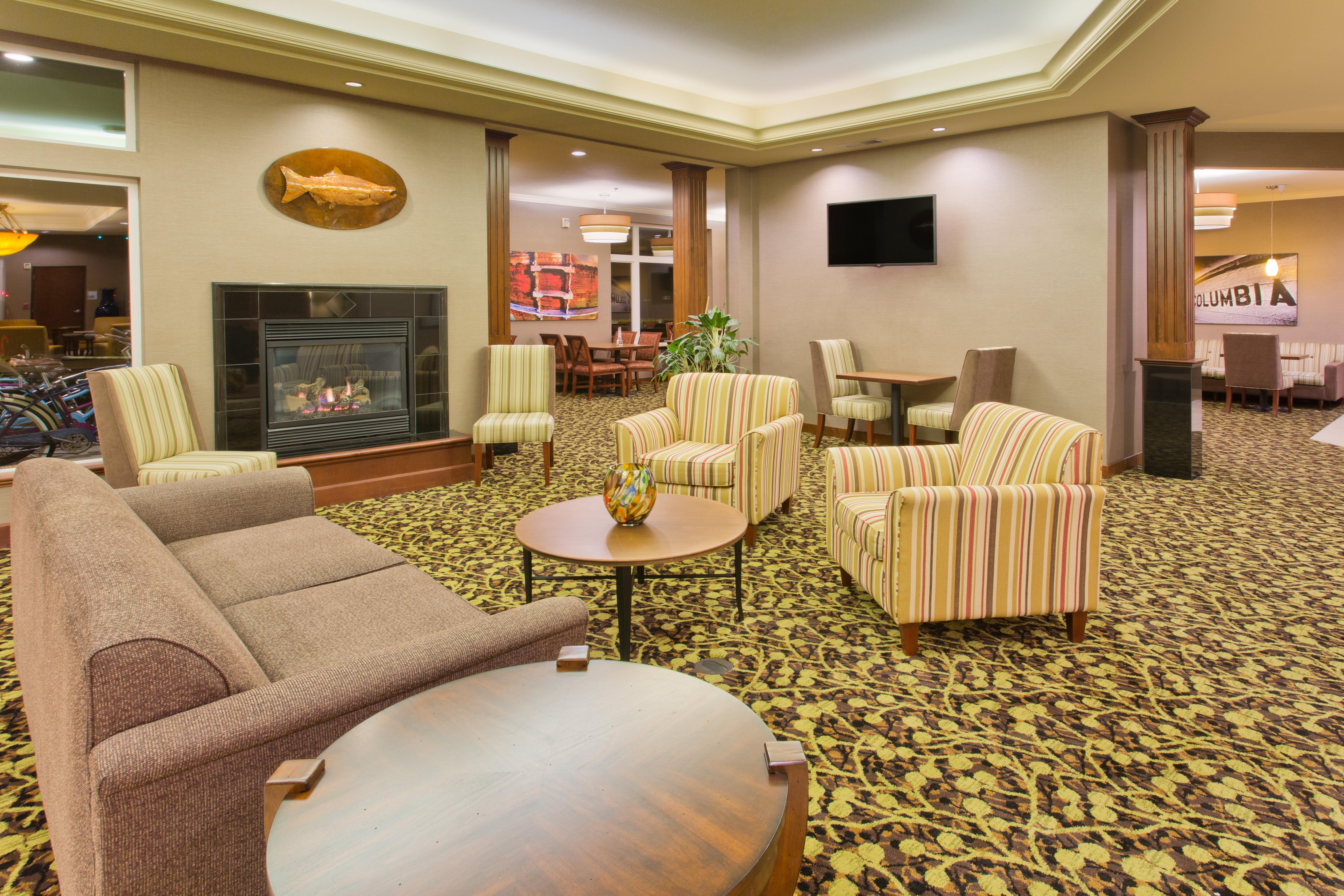 Holiday Inn Express Hotel & Suites Astoria By Ihg Exterior photo