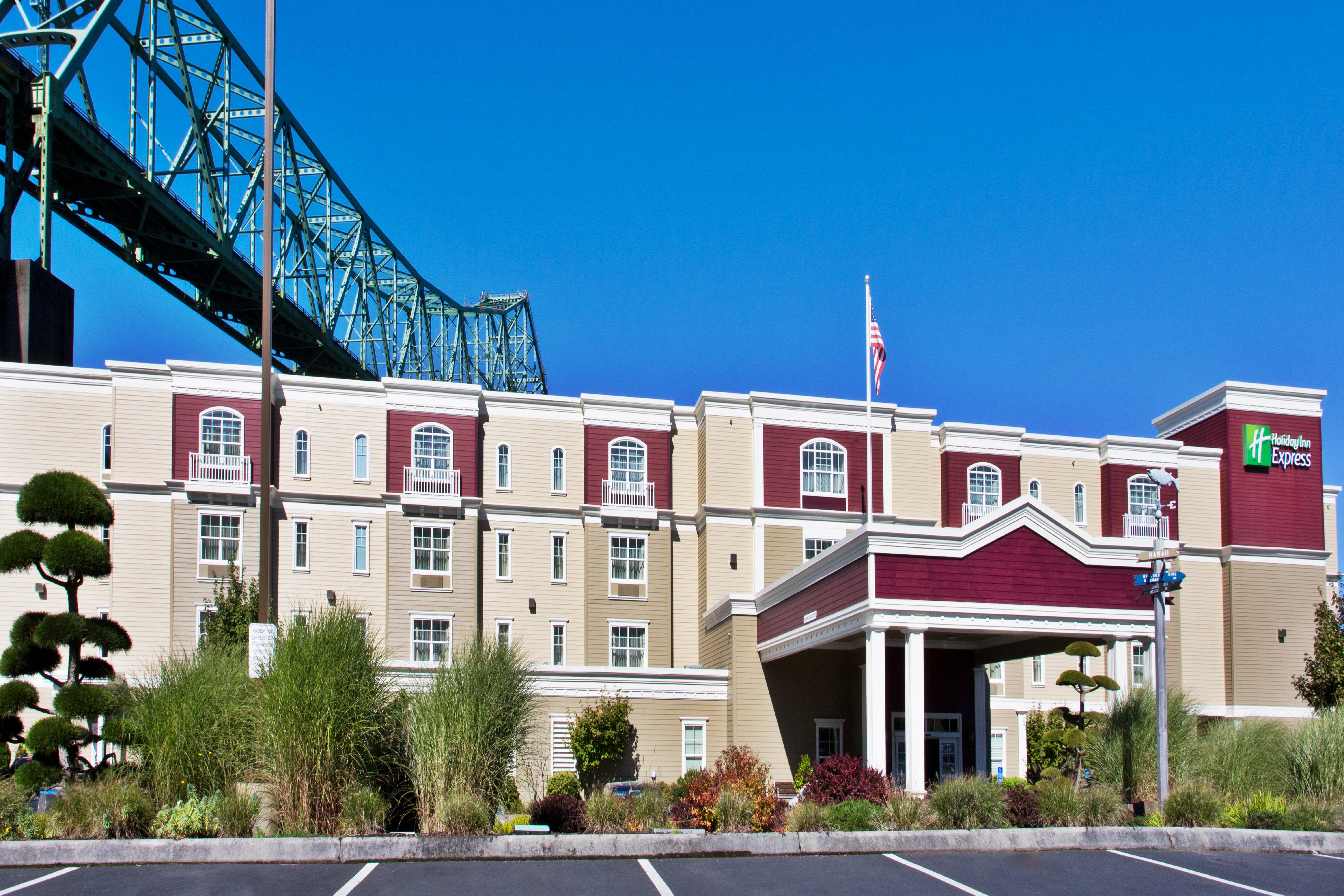 Holiday Inn Express Hotel & Suites Astoria By Ihg Exterior photo