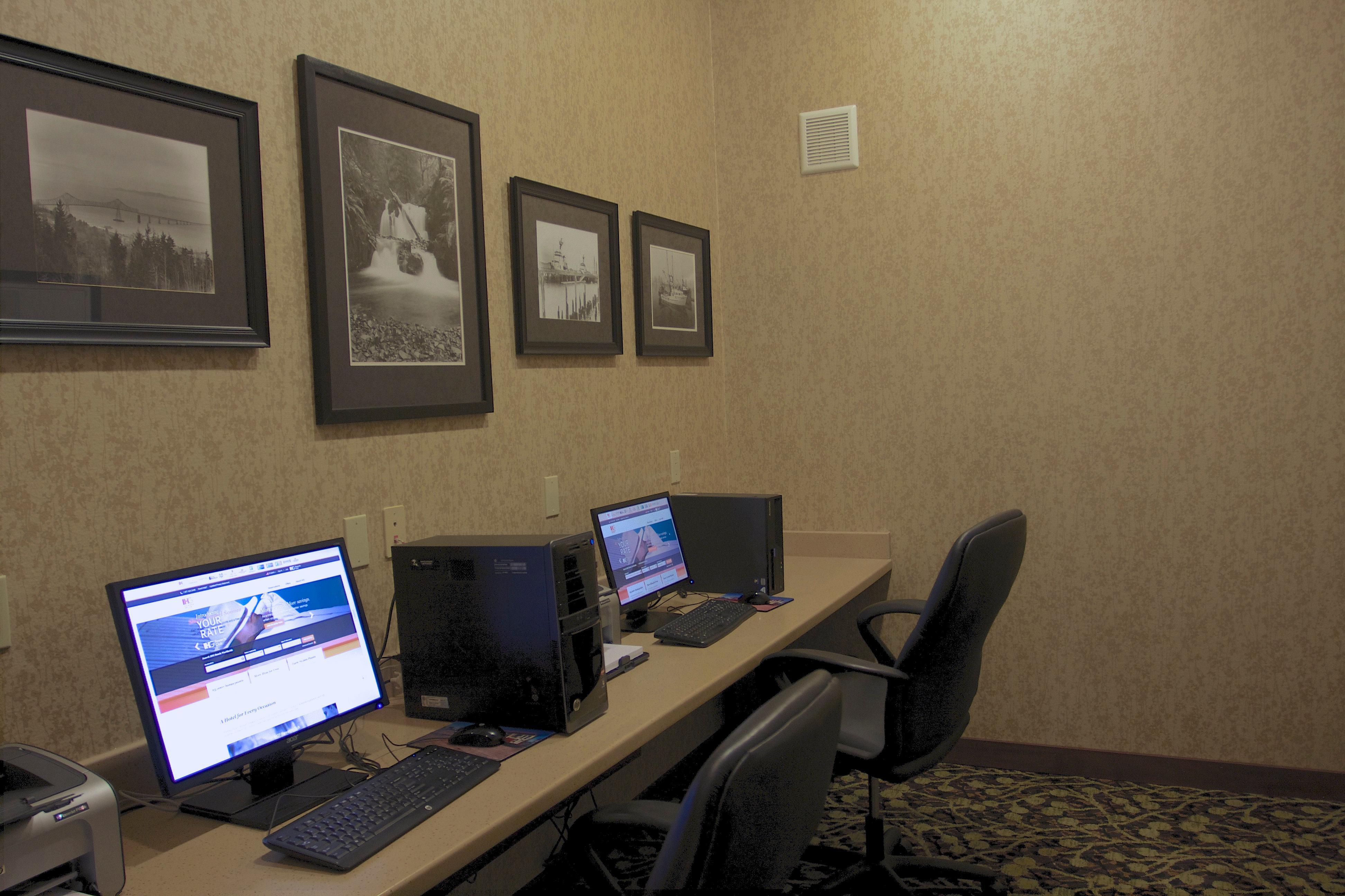 Holiday Inn Express Hotel & Suites Astoria By Ihg Exterior photo