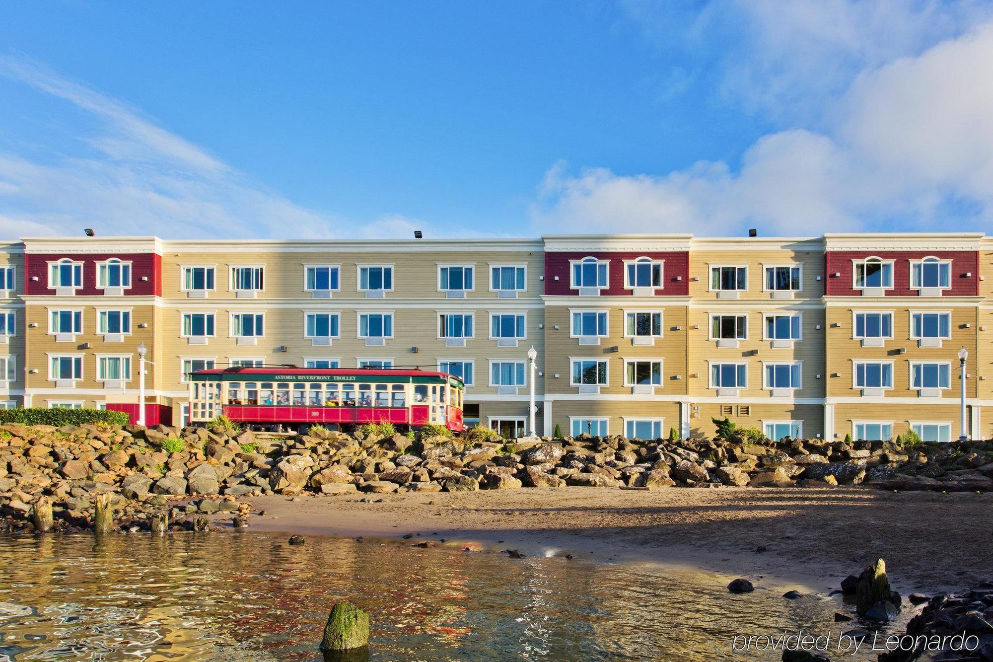 Holiday Inn Express Hotel & Suites Astoria By Ihg Exterior photo