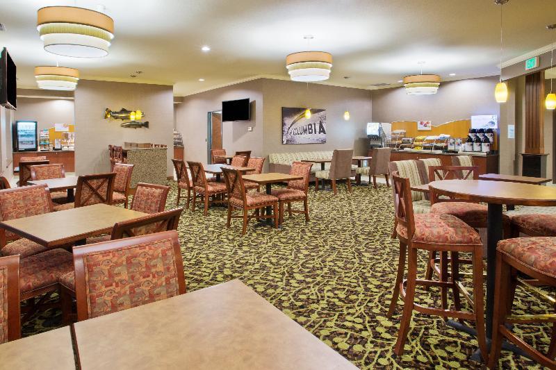 Holiday Inn Express Hotel & Suites Astoria By Ihg Exterior photo